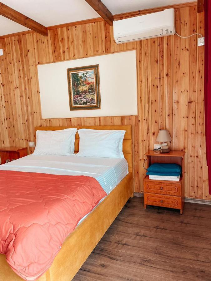Guesthouse Lord Byron Tepelene Exterior photo